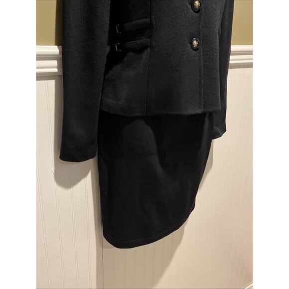 Vtg St John 2pc Skirt Suit Black Santana Knit Button Front Jacket Size 2 Buckles - Picture 8 of 12